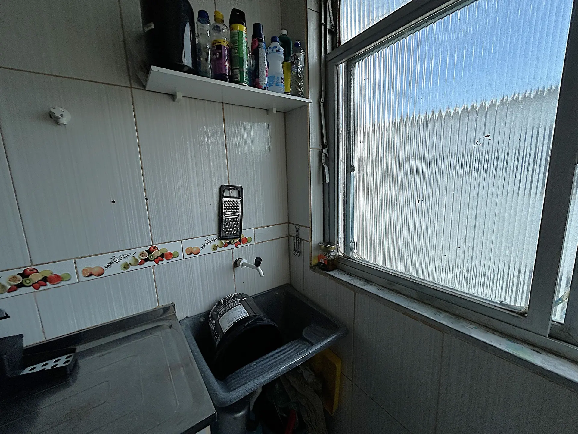 Furnished 2-bedroom apartment with building party room — photo 33