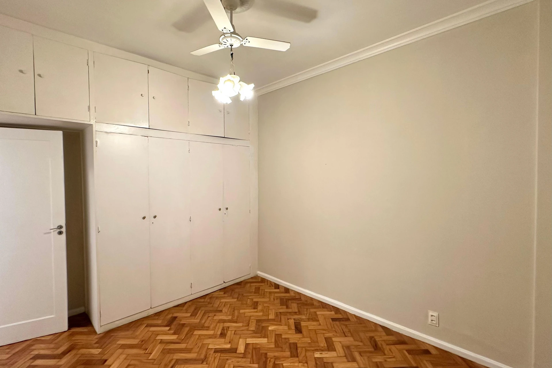 Apartamento, 62 m², com piso de madeira ou laminado — photo 24
