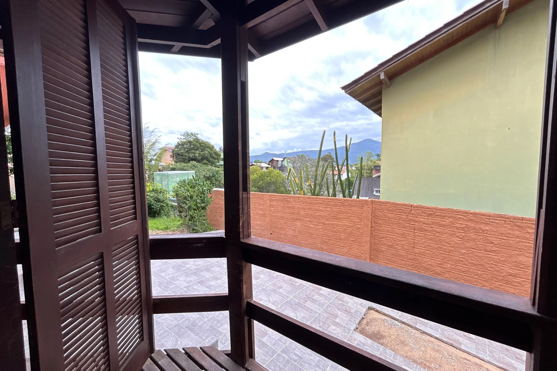 House, 100 m², with floor-to-ceiling windows — photo 30