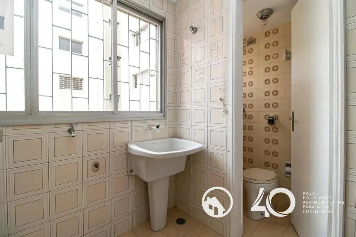Apartment, 104 m², with wood or laminate floors — photo 3