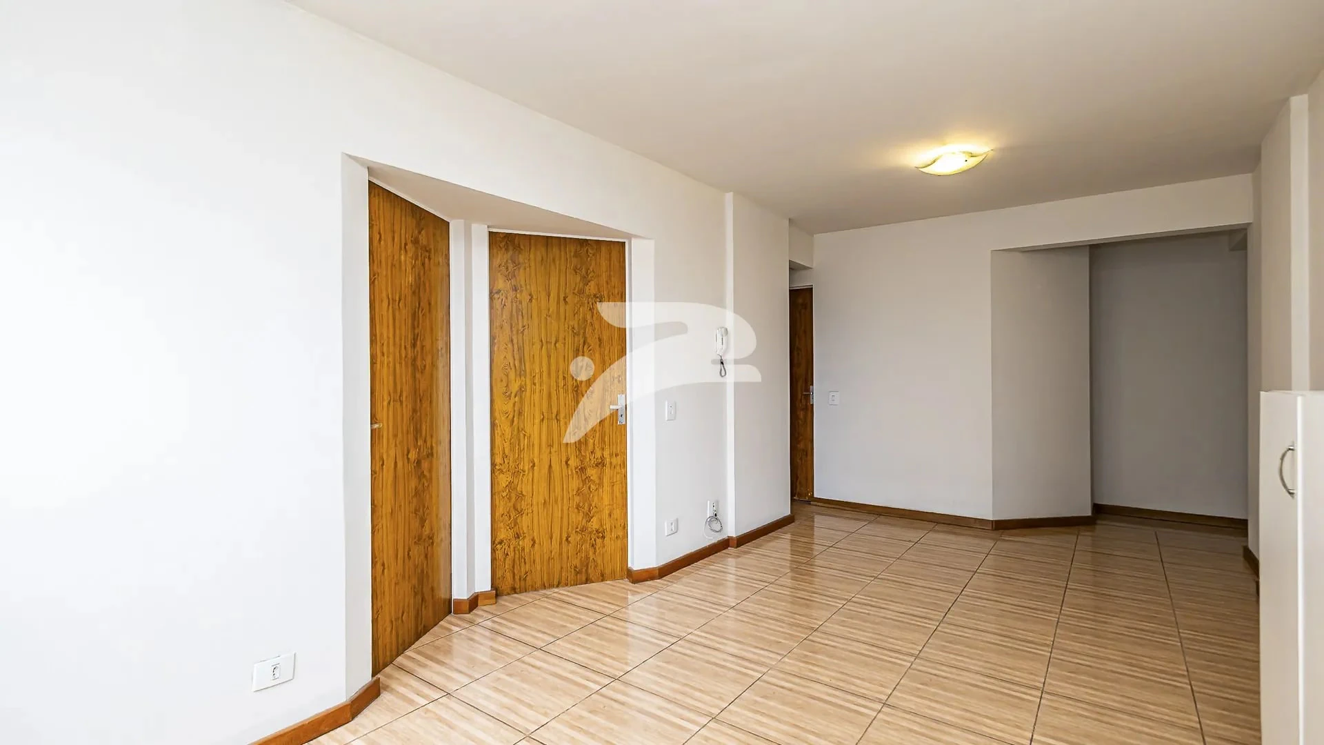 Apartamento de 2 quartos com 56 m² e cozinha separada — photo 19