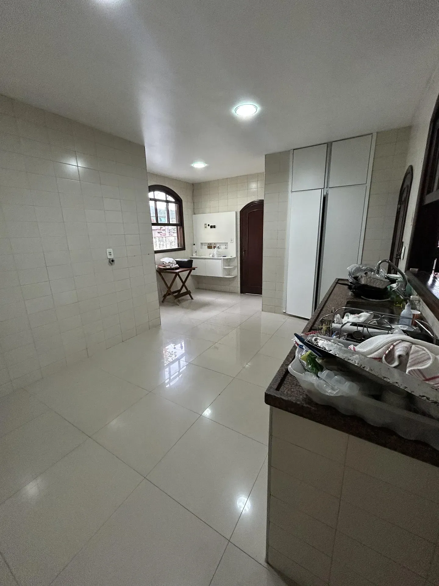Casa com 4 quartos e 4 banheiros com box de vidro — photo 34