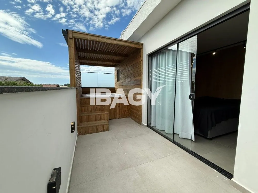 Furnished apartment, 56 m², with a water view — photo 16