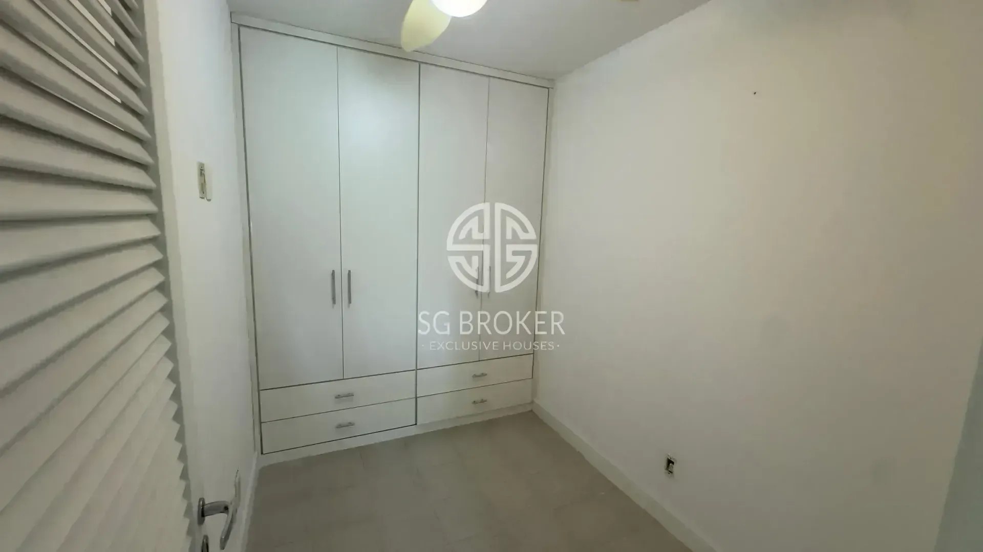 Apartamento com cozinha integrada e 4 dormitórios — photo 23