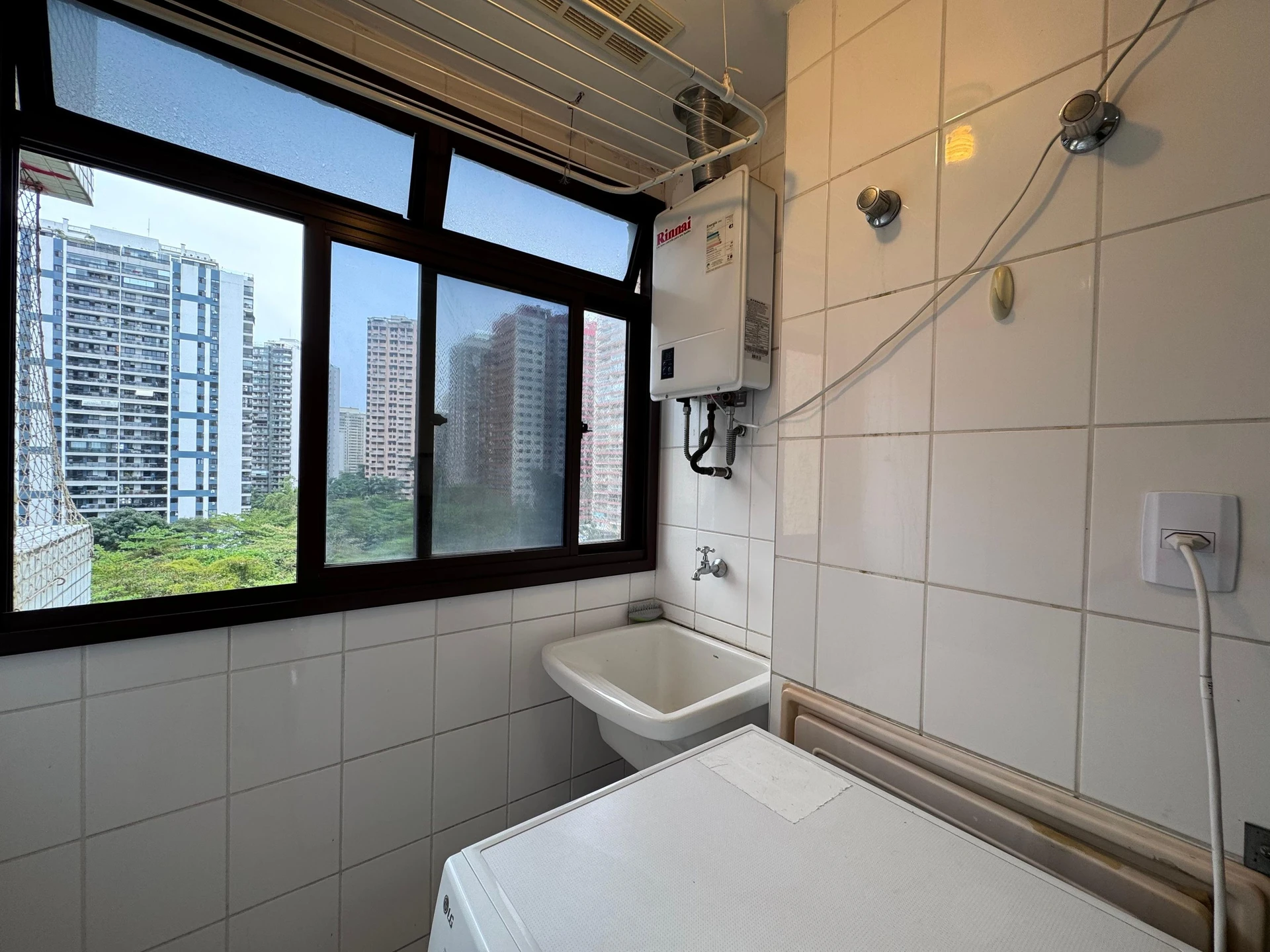 Furnished 2-bedroom apartment with 1 suite — photo 15