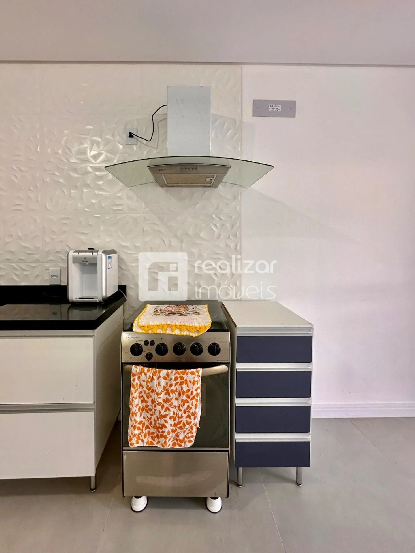Furnished 2-bedroom apartment with integrated kitchen — photo 11
