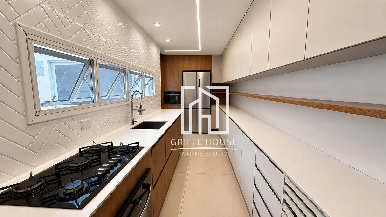 Furnished apartment, 400 m², with a home office — photo 7
