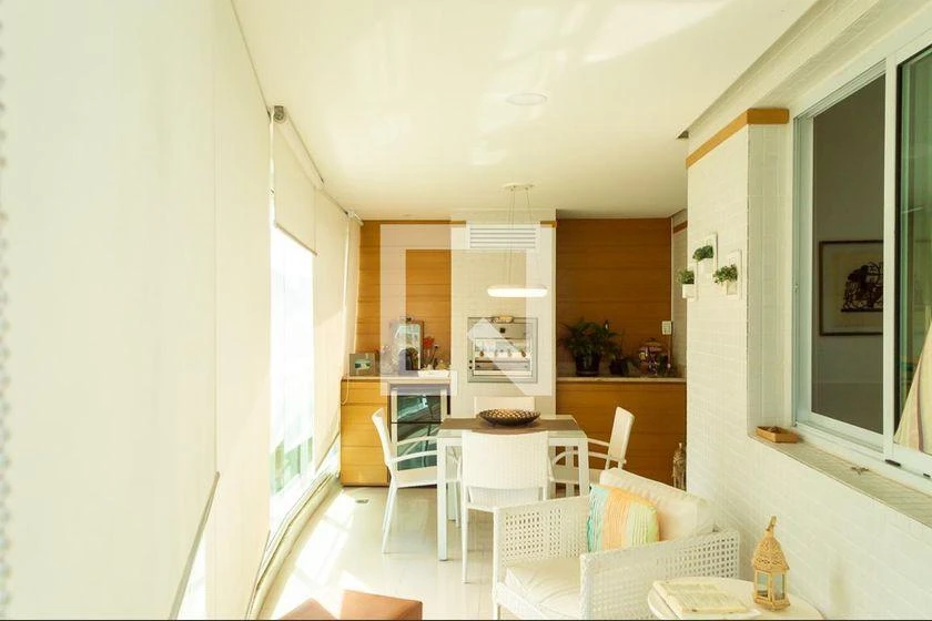 3 en-suite bedroom rental with 127 m² and 2 parking spots — photo 30