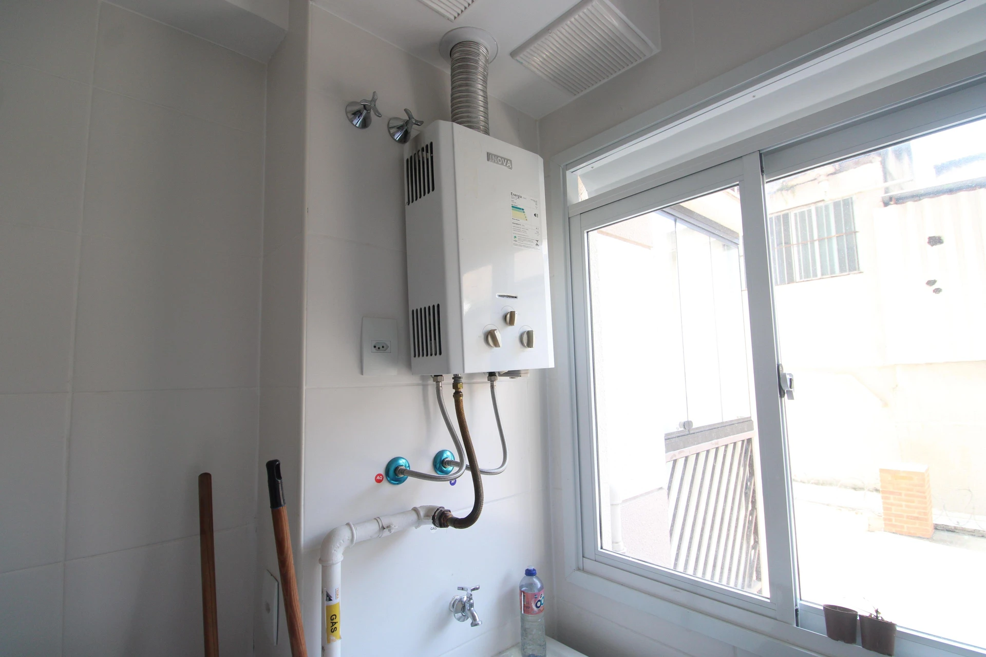 Apartamento mobiliado com 2 quartos e varanda — photo 36