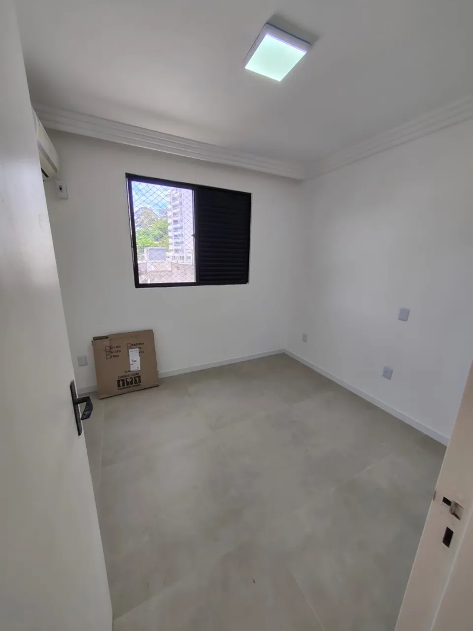 Bathtub in a 3-bedroom apartment, 160 m² — photo 12