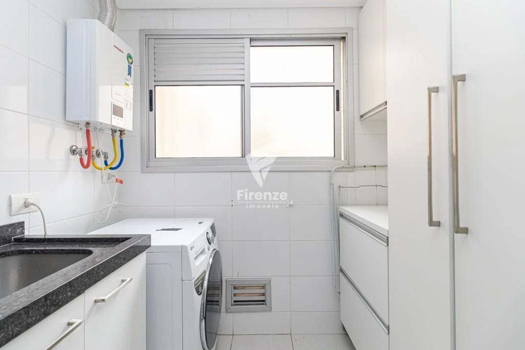Washing machine in a 3-bedroom apartment, 74 m² — photo 5