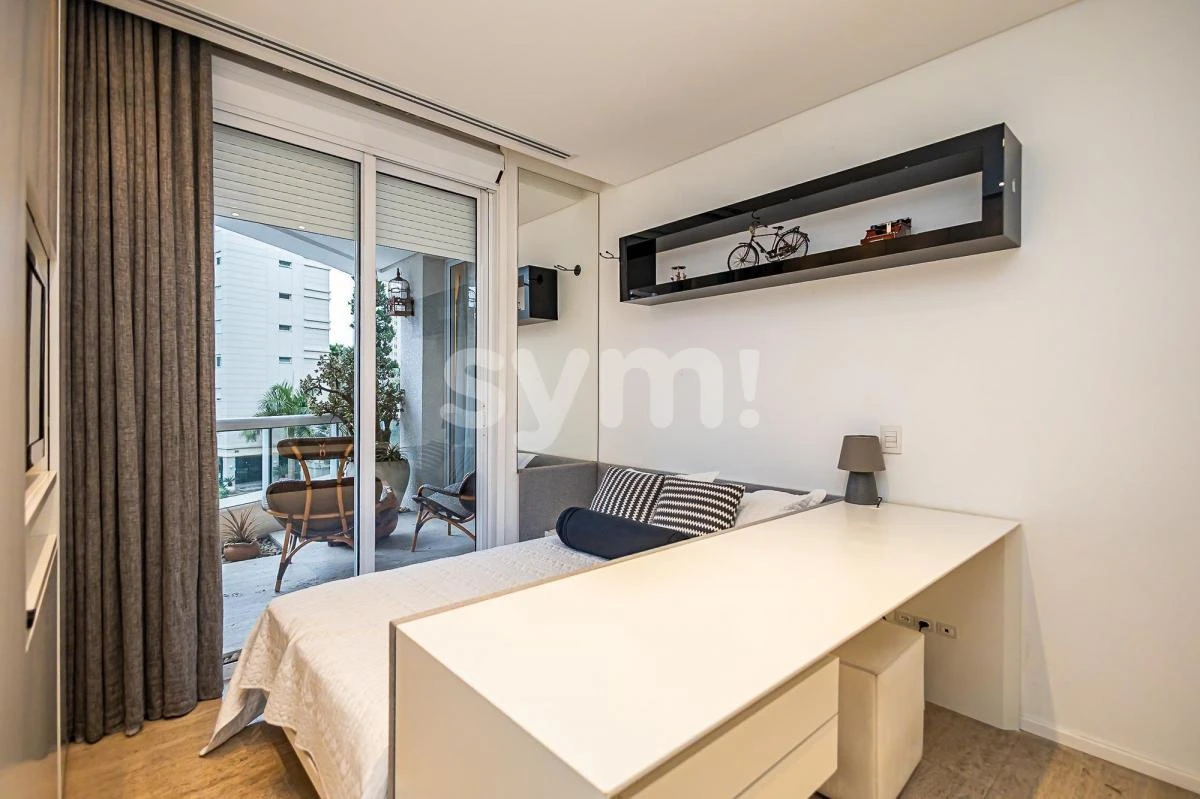 392 m² furnished apartment with 3 bedrooms and 5 baths — photo 27