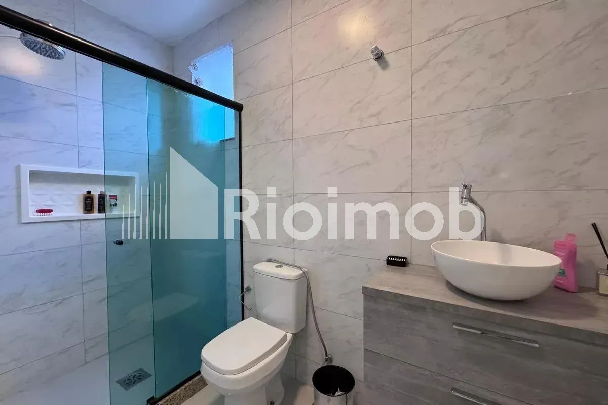 Furnished house with 5 bedrooms and 5 bathrooms — photo 38