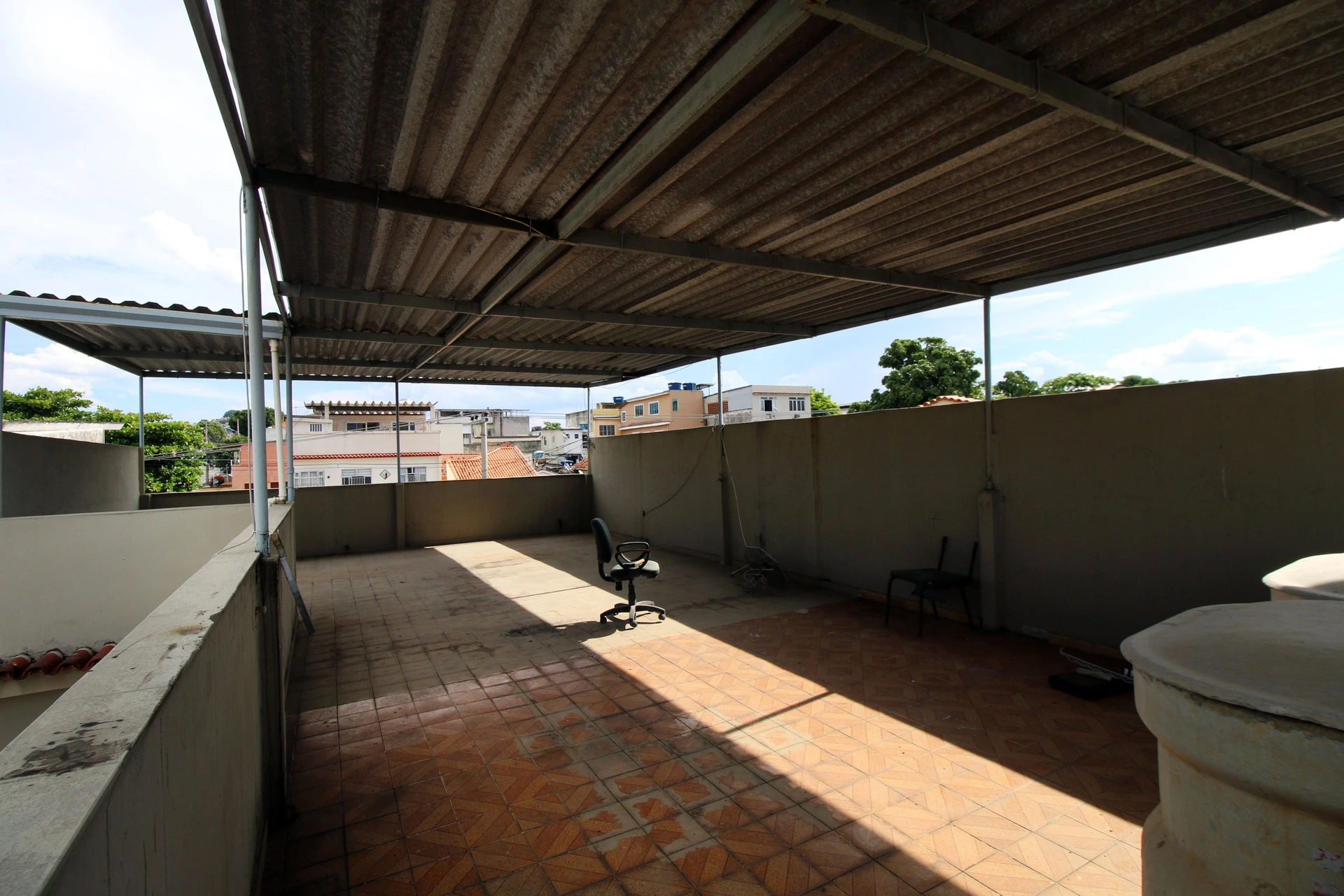 House with 4 bedrooms and a private balcony BBQ