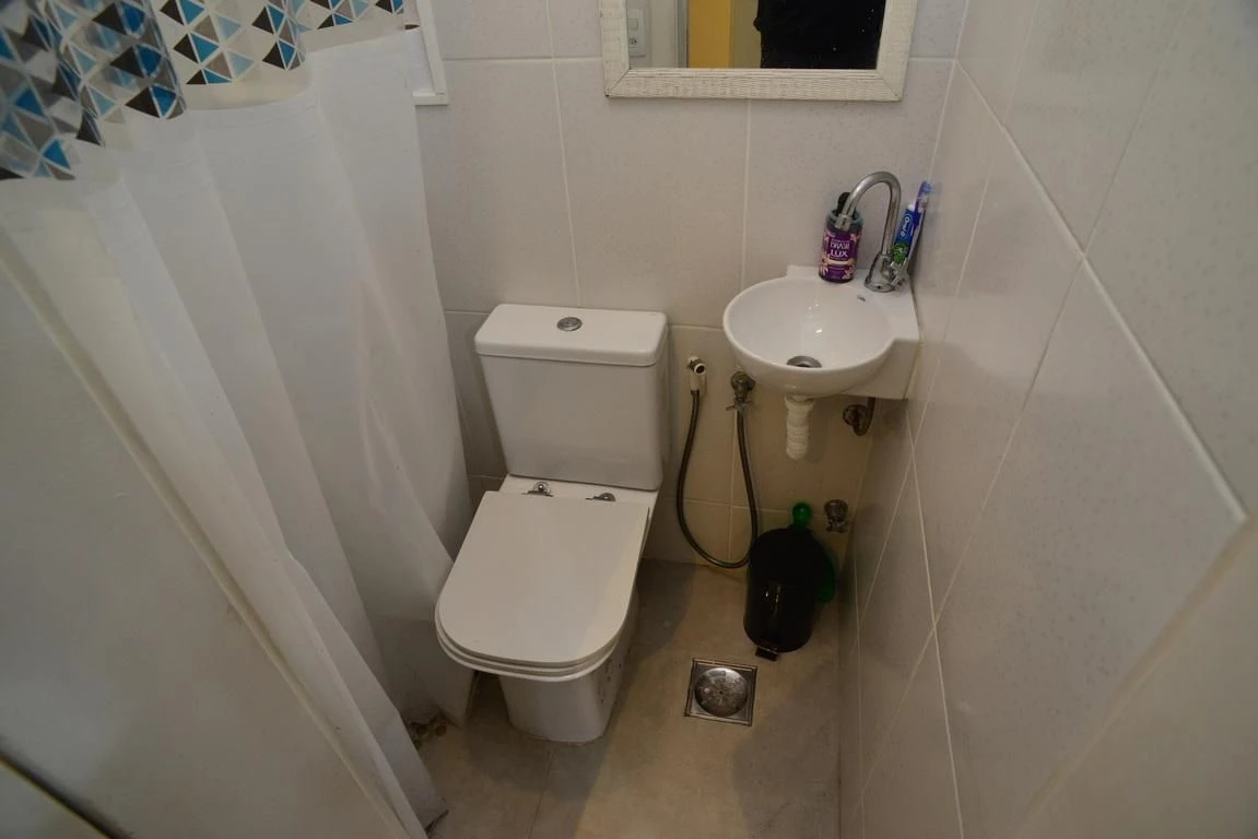 Apartamento amueblado de 2 habitaciones con balcón — photo 36