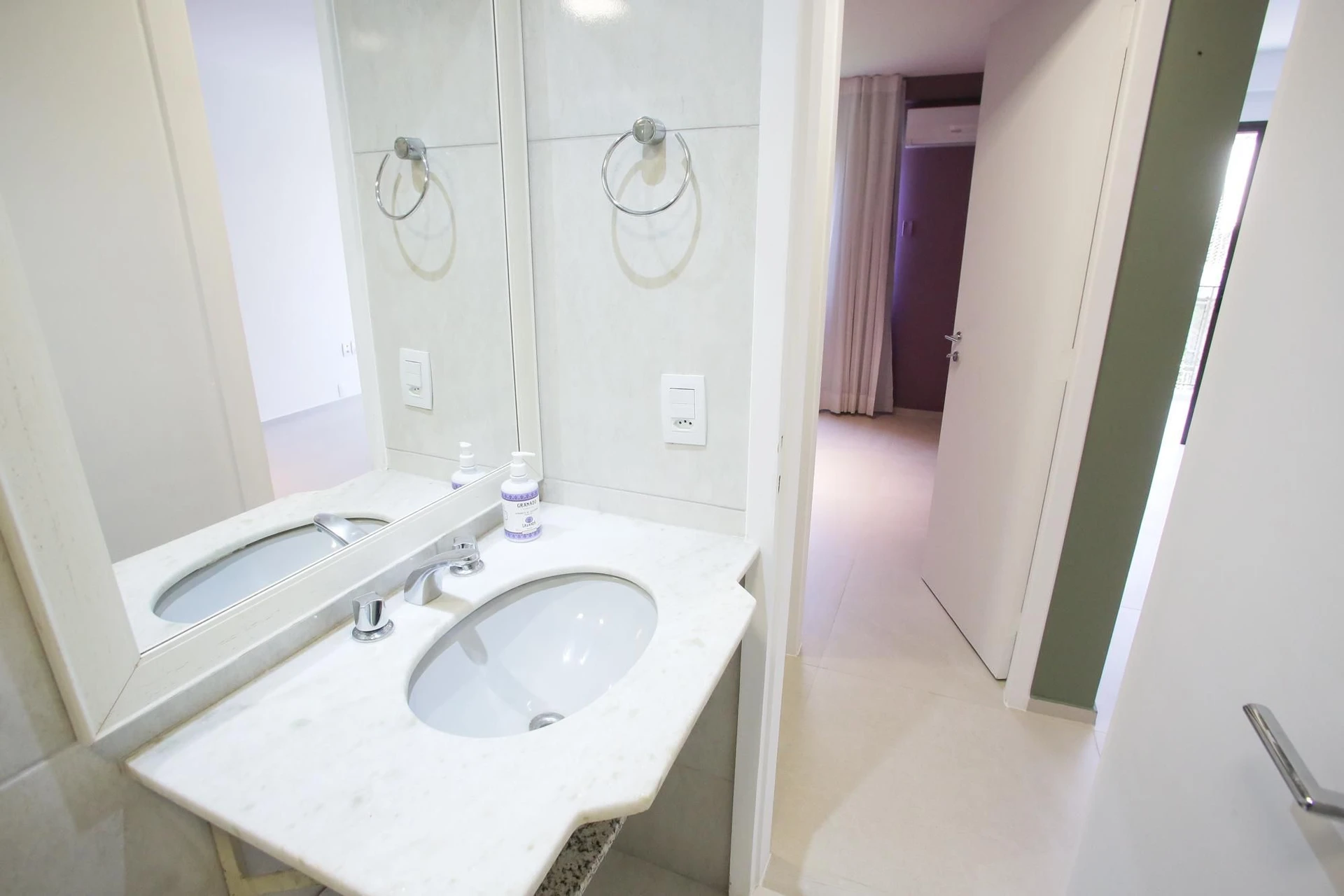 3-bedroom apartment in a building with a sauna — photo 9