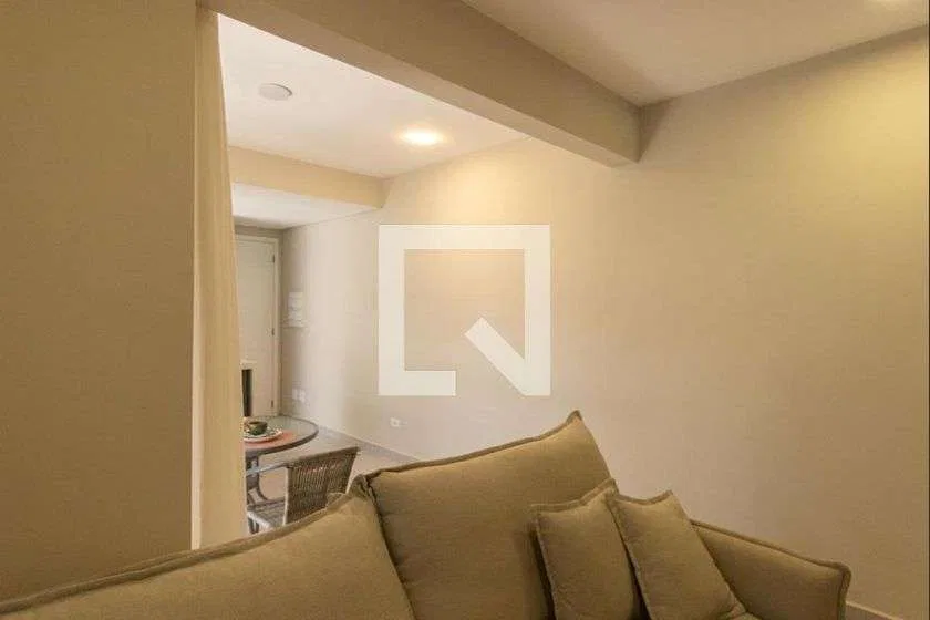 2-bedroom apartment with a walk-in closet in Curitiba — photo 18