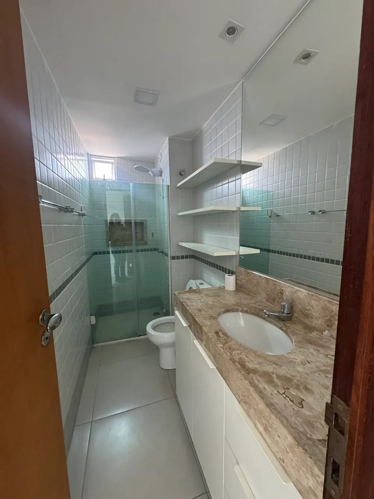Apartment, 92 m², with a glass-enclosed balcony — photo 7