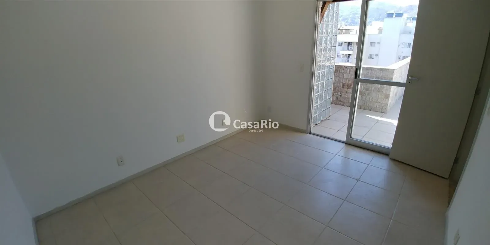 Unfurnished apartment with 3 bedrooms and 2 bathrooms — photo 19
