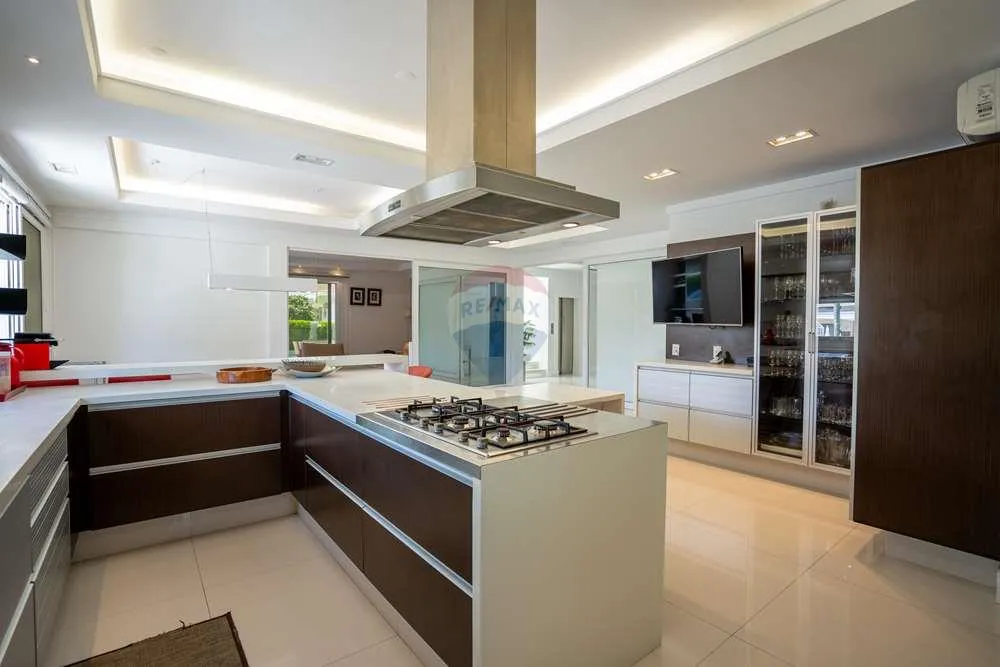 House with 7 en-suite bedrooms and balcony — photo 2