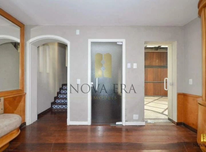 House with 4 bedrooms and 2 en-suites, 302 m² — photo 6