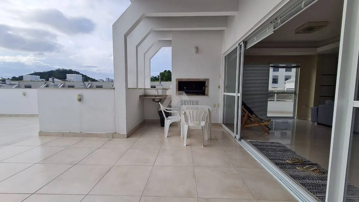 Cobertura con 2 dormitorios y 2 suites con parrilla en la terraza