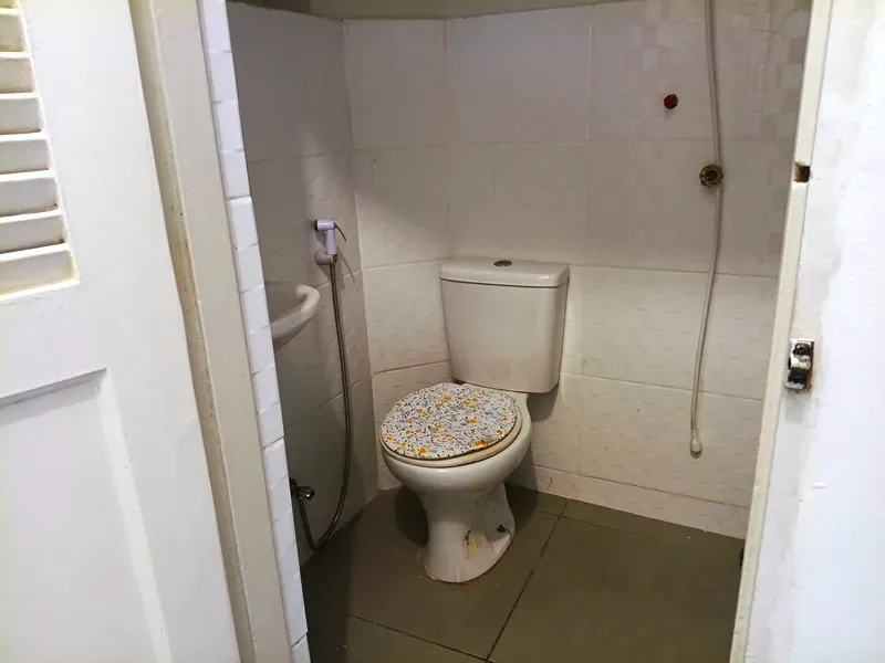 72 m² rental apartment with 2 bedrooms and glass balcony — photo 29