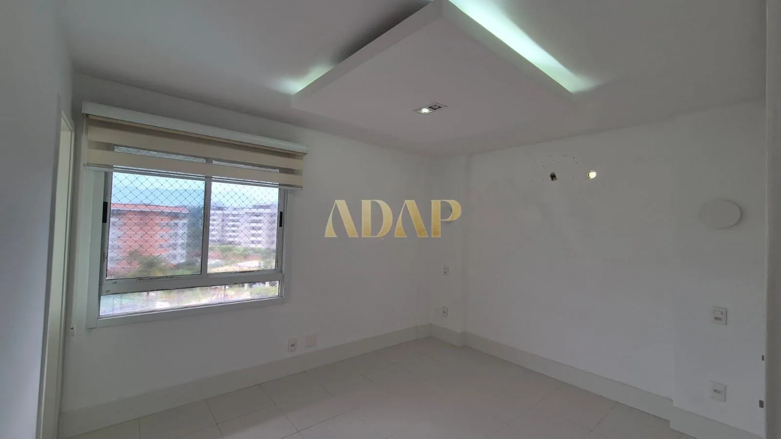 Камін та 3 спальні: квартира 123 м² — photo 21
