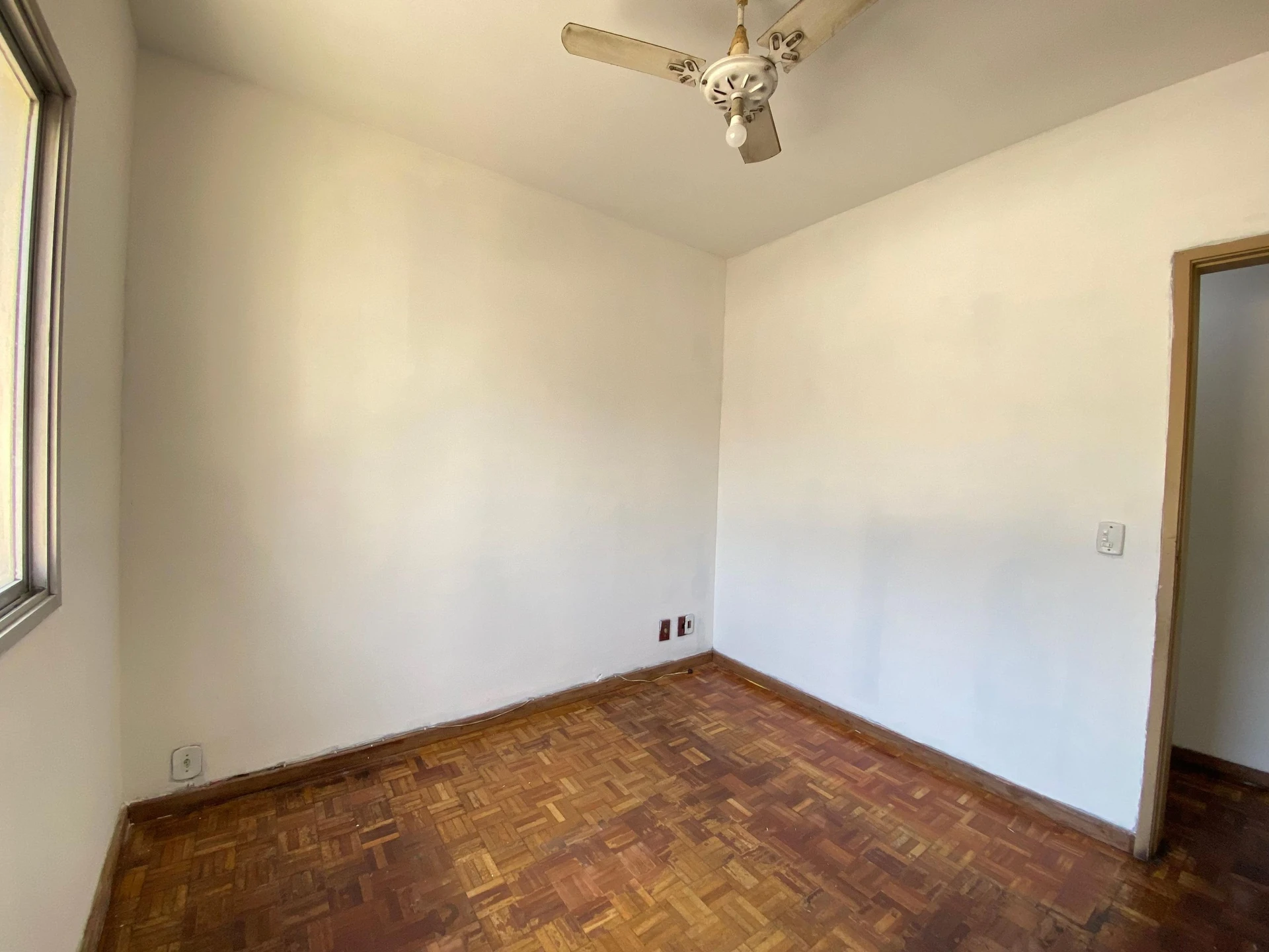 Apartment, 92 m², with wood or laminate floors — photo 42