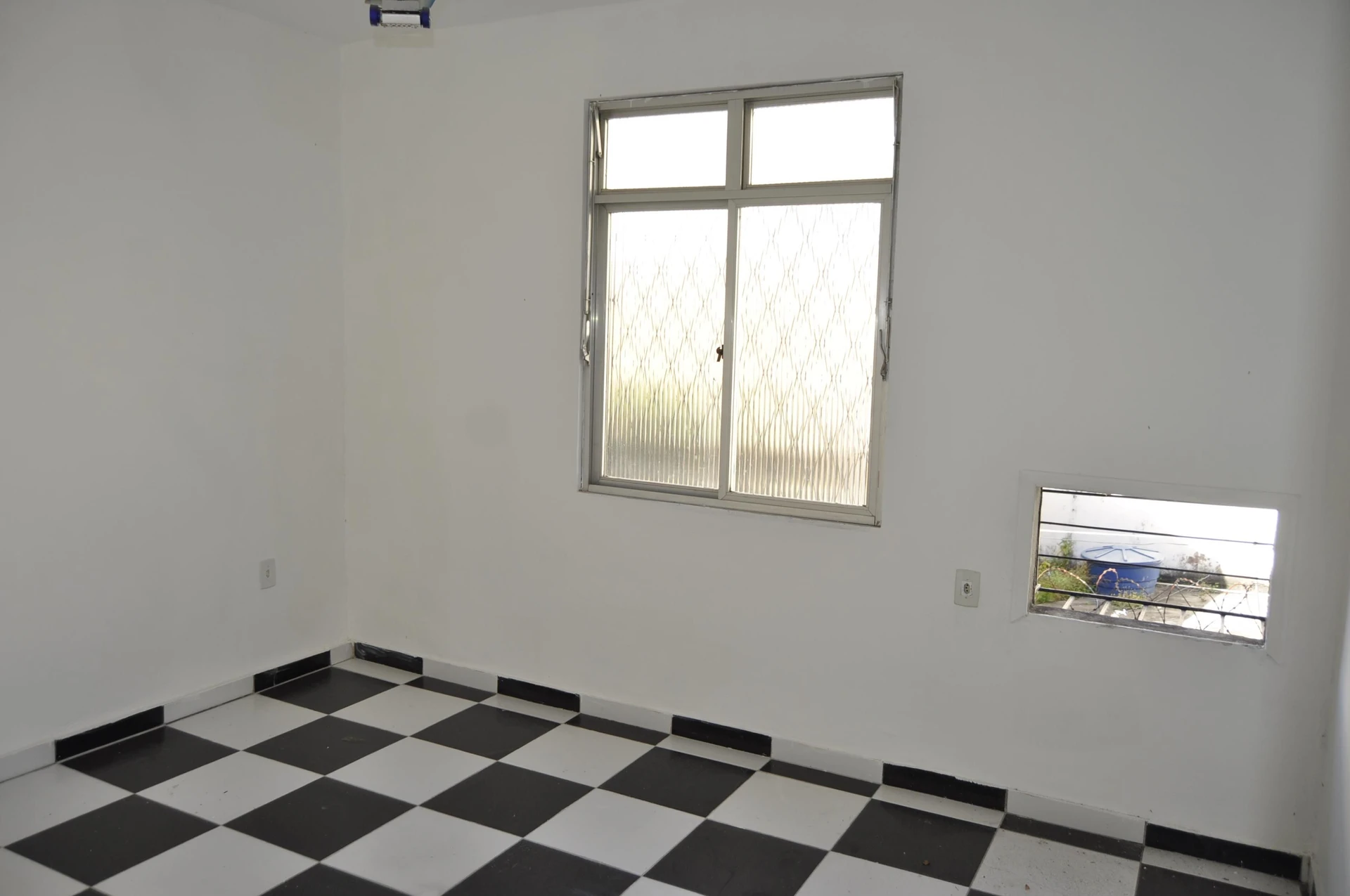 Rental house with 6 bedrooms and 4 bathrooms — photo 31