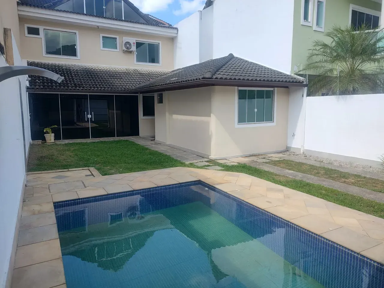 3-bedroom house with a mountain view in Rio de Janeiro — photo 7