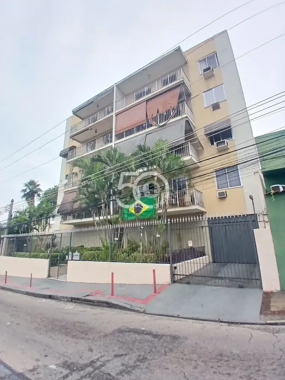 Apartamento sem mobília com 2 quartos e varanda — photo 19