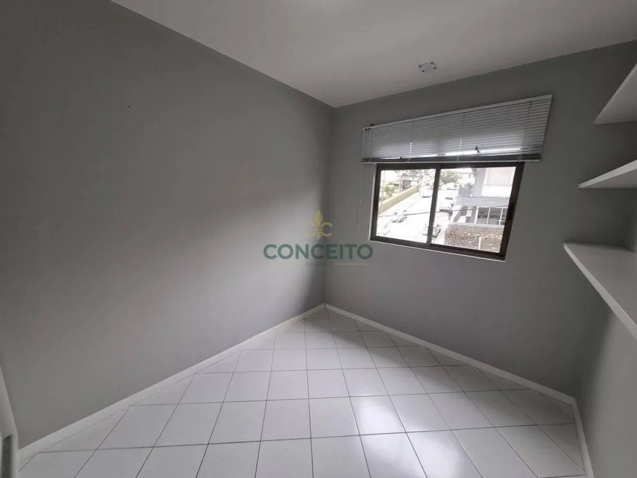 3-bedroom apartment in a building with a gym — photo 13