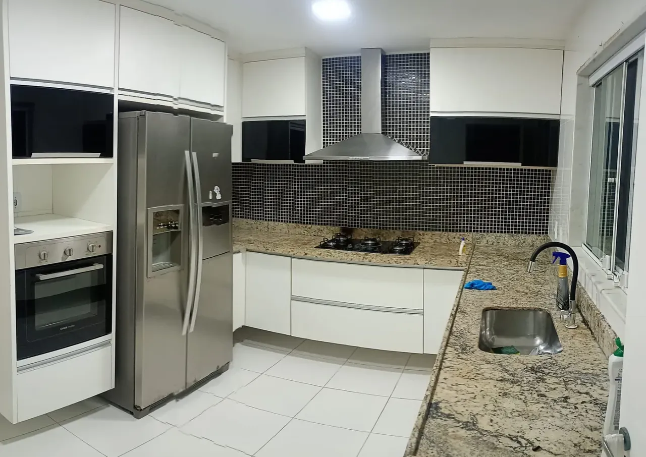Casa mobiliada 200 m² com 4 suítes e 5 banheiros — photo 2