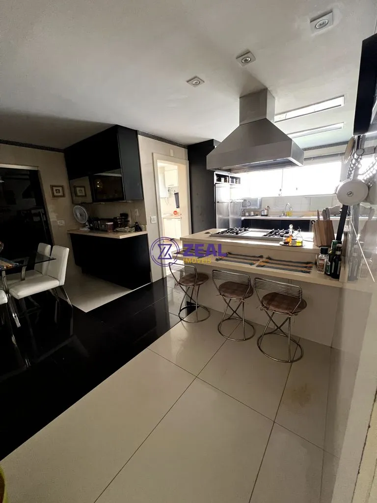 Casa triplex mobiliada com 6 suítes e 10 vagas — photo 4