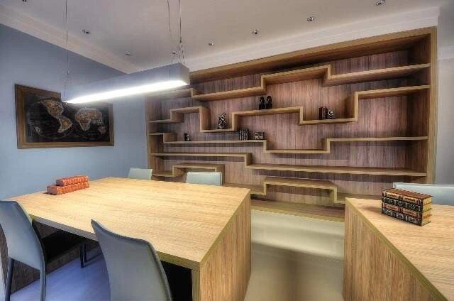 Balcony with a grill in a one-bedroom apartment, 68 m² — photo 26