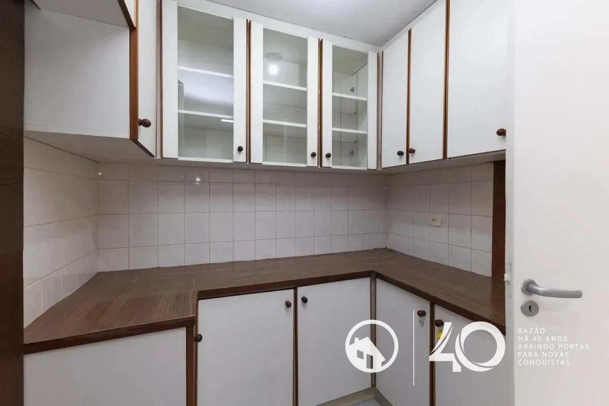 Apartment, 148 m², with a glass-enclosed balcony — photo 22