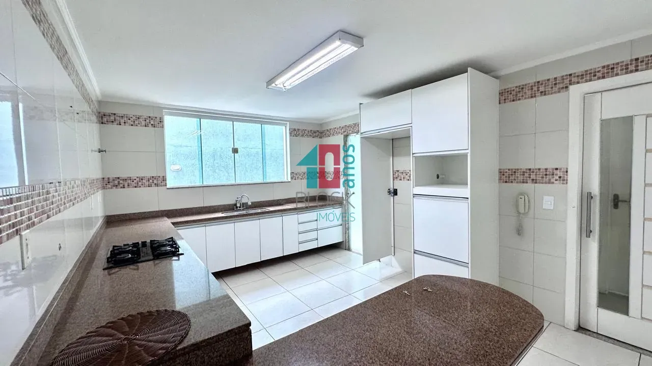 House, 243 m², with a home office — photo 5