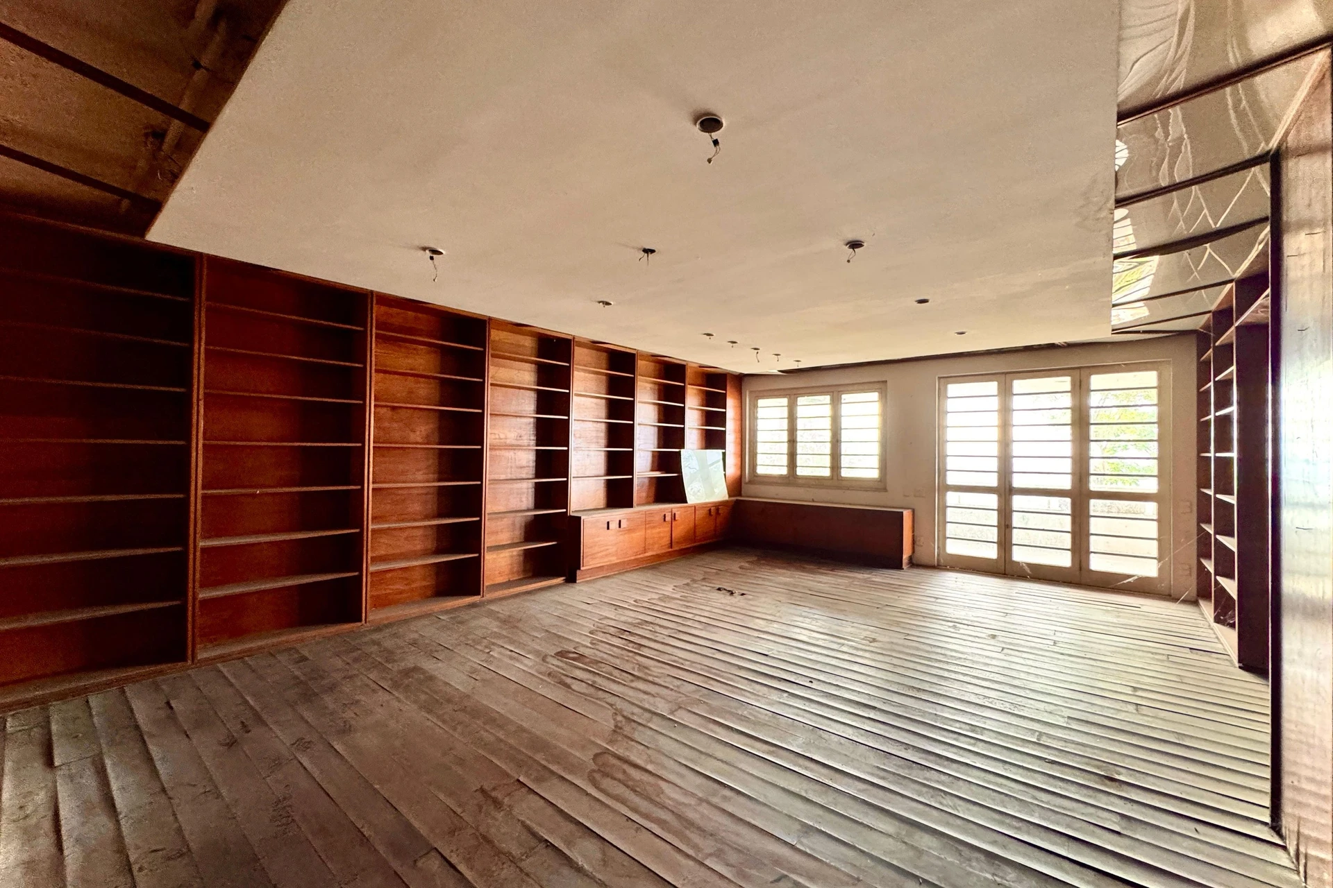 Casa, 888 m², com banheira — photo 9