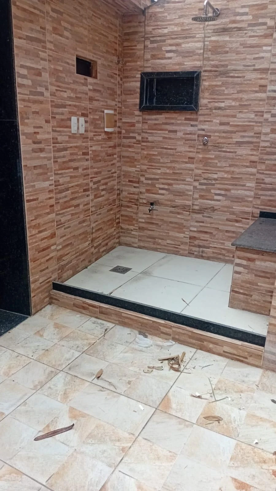 House with 2 bedrooms, 1 bathroom and separate kitchen — photo 3