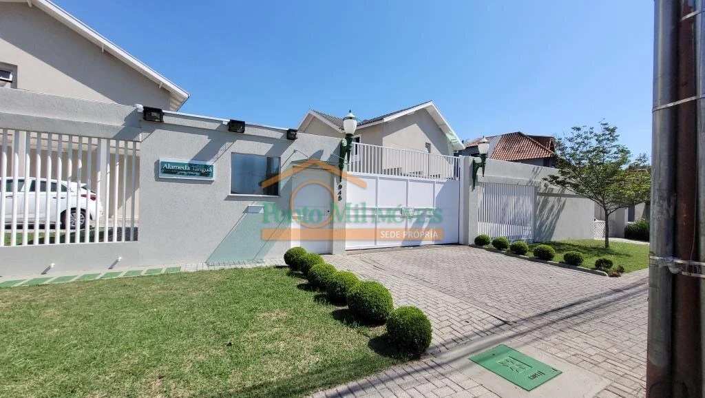 Duplex house in a gated condo with 3 bedrooms and 130 m²
