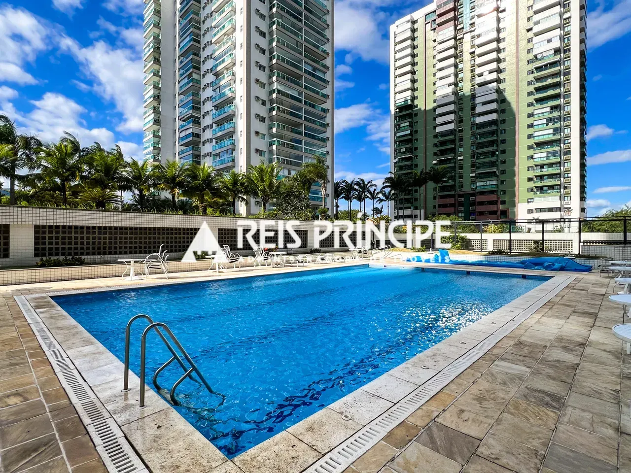 3-bedroom apartment with a suite; balcony and view — photo 30