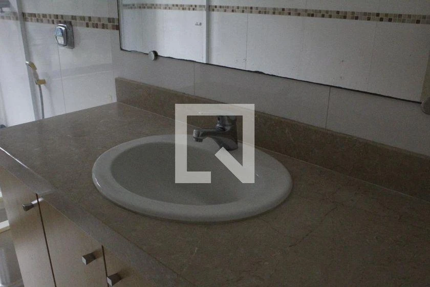 800 m² house with 5 bedrooms and a private-use pool — photo 49
