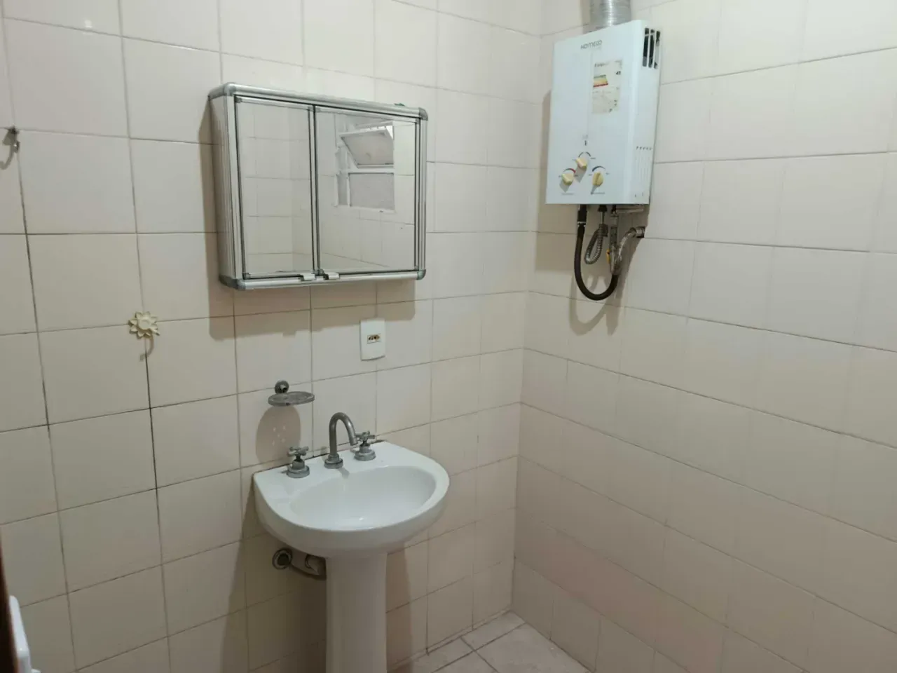 Apartamento de 3 quartos com cozinha separada e 85 m² — photo 6