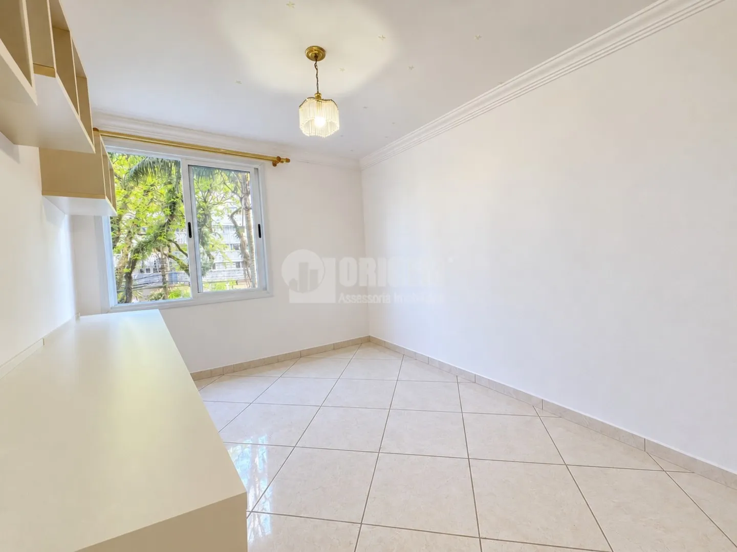 Home office in a 3-bedroom apartment, 124 m² — photo 4