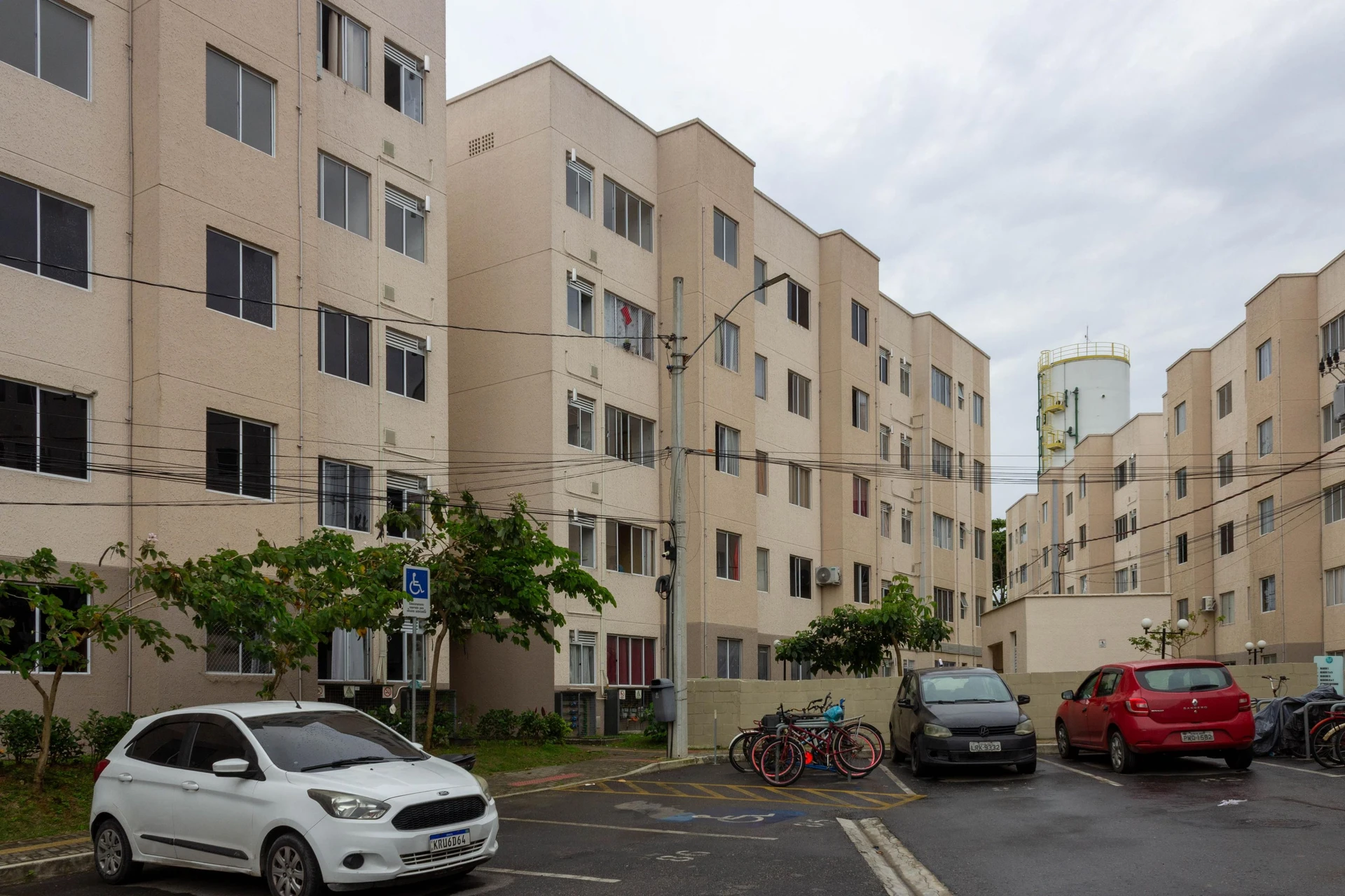 42 m² apartment with a home office and a washing machine — photo 10