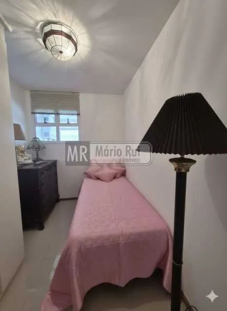 4-bedroom apartment with a closed-off kitchen — photo 11