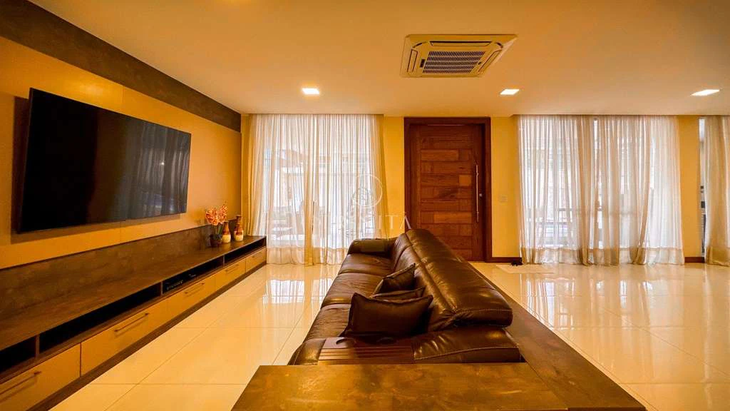 Casa mobiliada com 6 quartos e churrasqueira privativa — photo 8