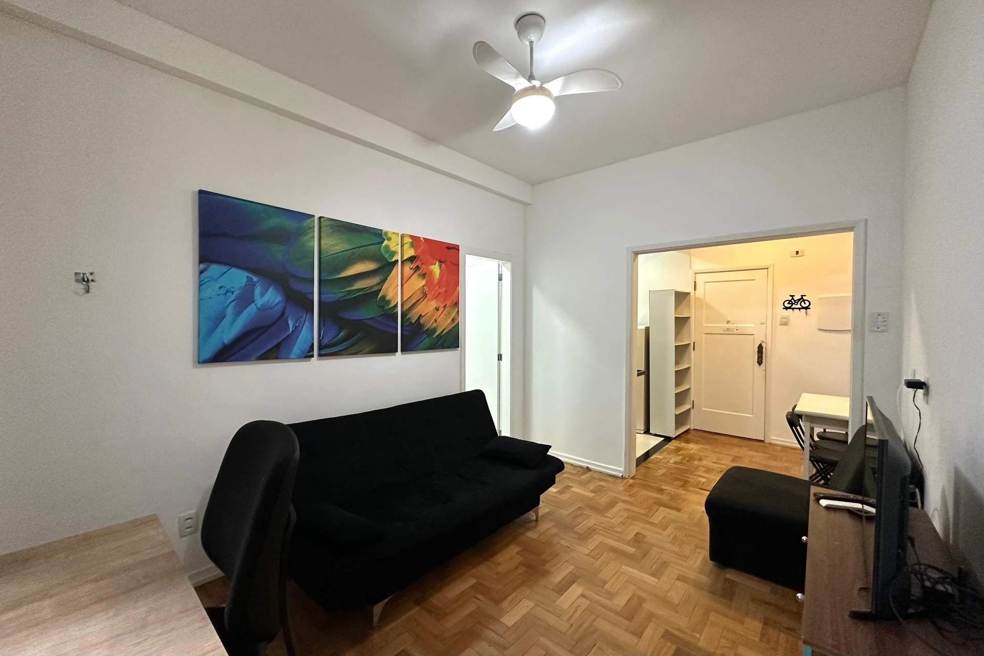 Apartamento mobiliado com 1 quarto, varanda e 2 banheiros — photo 13