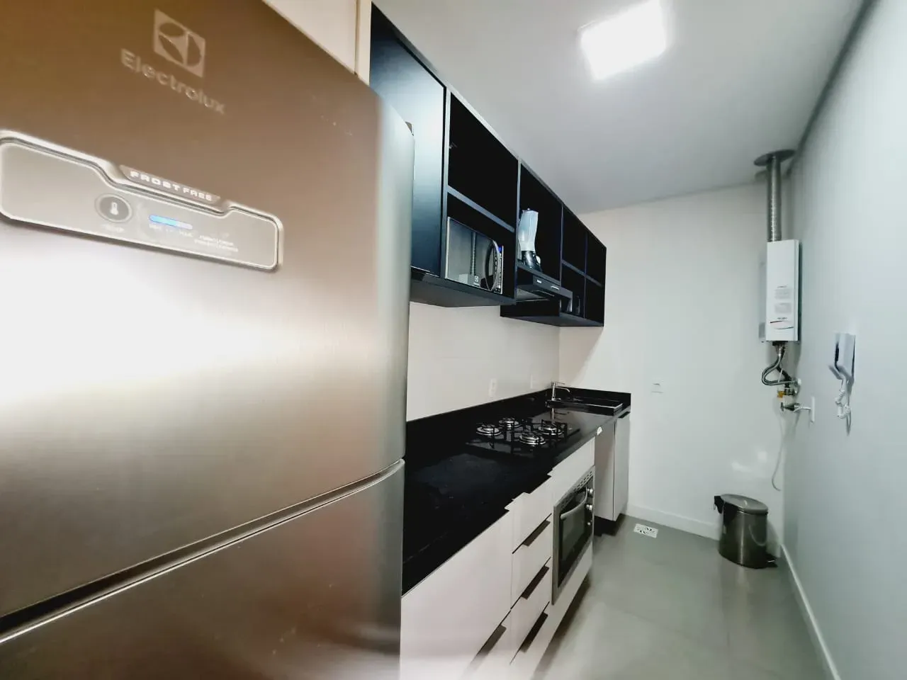 Studio with balcony grill and included parking spot — photo 23